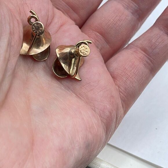 Vintage 1/20 th 12K G.F. Screw back earrings - Picture 4 of 7